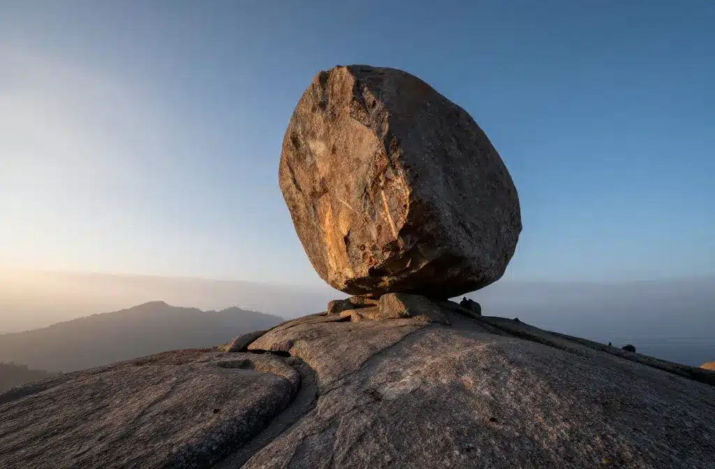 Giant Rocks That Defy Gravity